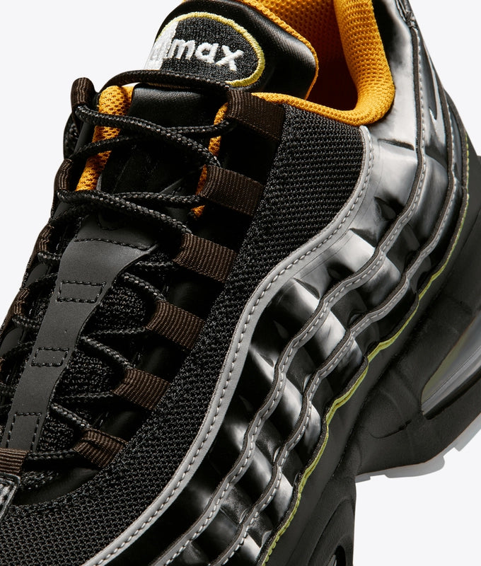 AIR MAX 95 BIG BUBBLE SE "BLACK/WHITE-GOLD LEAF-PEAR"