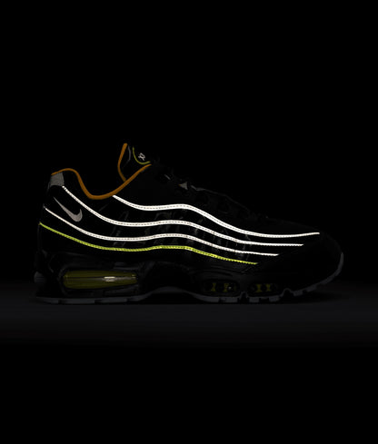AIR MAX 95 BIG BUBBLE SE "BLACK/WHITE-GOLD LEAF-PEAR"